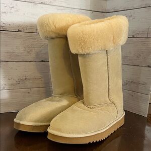 Tan Shearling Lined Boots, Size 8